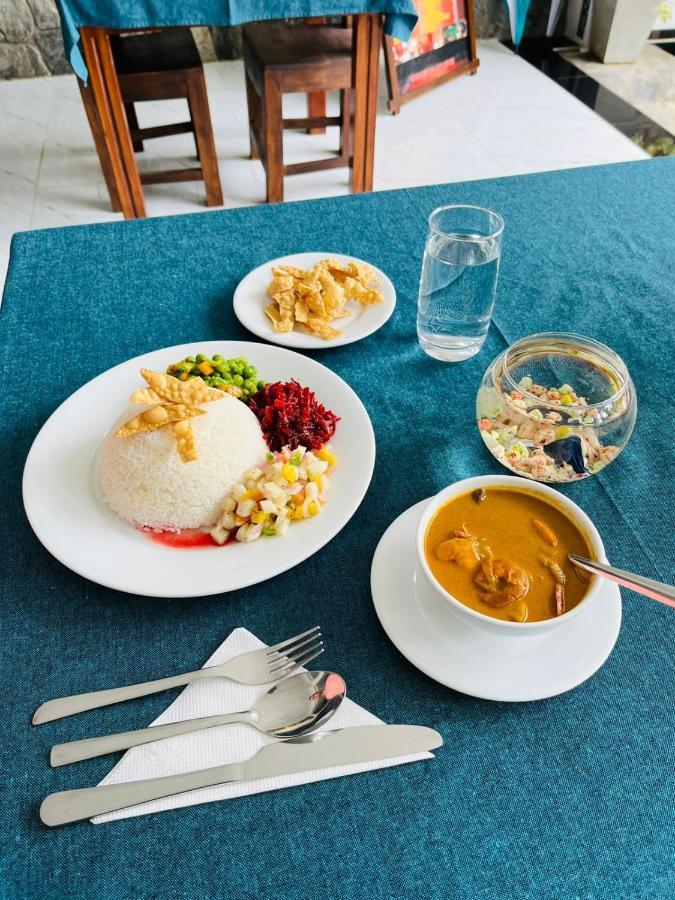 Funwhales Rest House Negombo Dış mekan fotoğraf