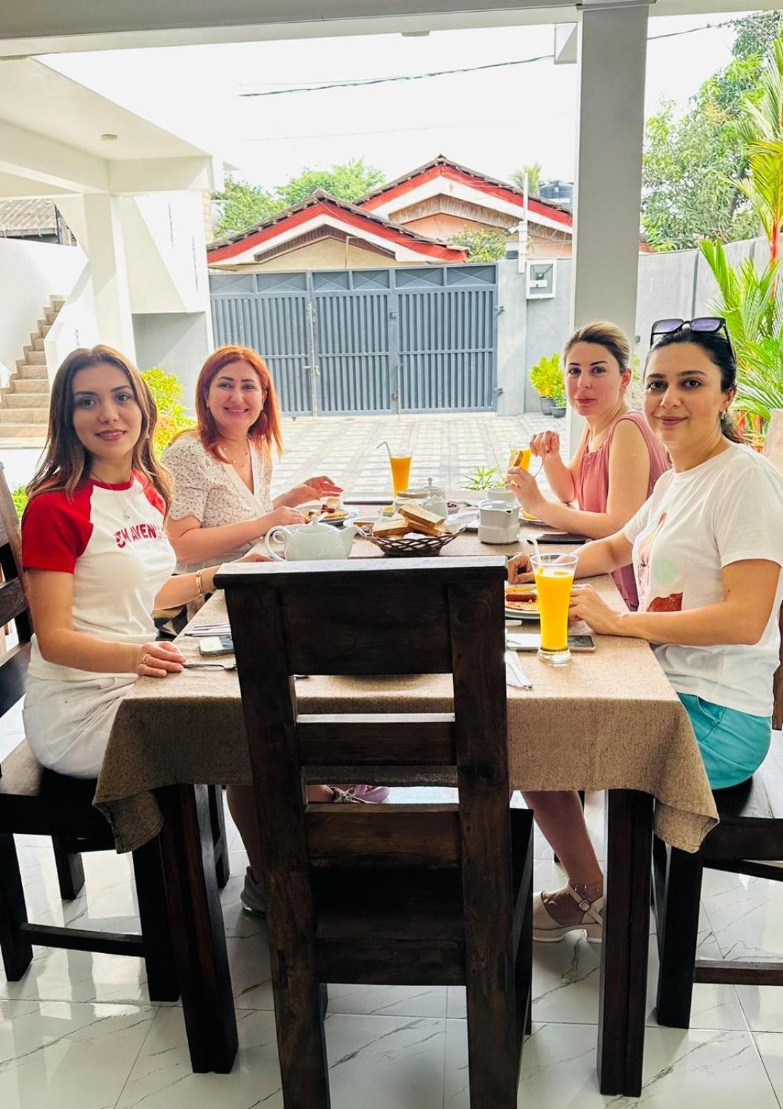 Funwhales Rest House Negombo Dış mekan fotoğraf