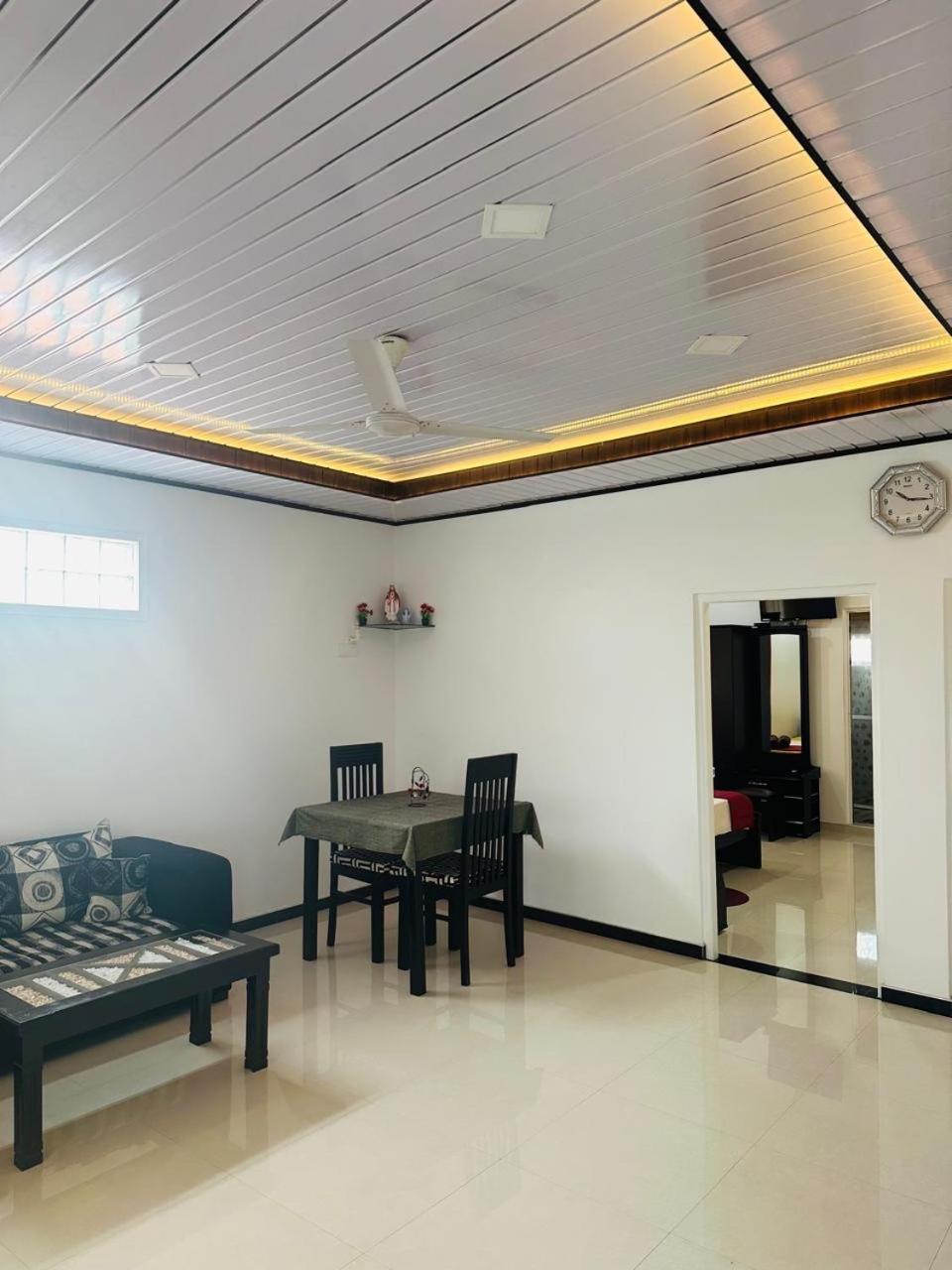 Funwhales Rest House Negombo Dış mekan fotoğraf